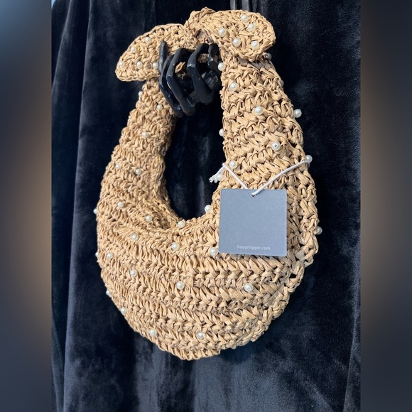 🤎🤎Viral Haute Hippie Straw Crochet
Beaded Hobo Faux Pearl Handbag🤎🤎 NWT - Picture 14 of 15